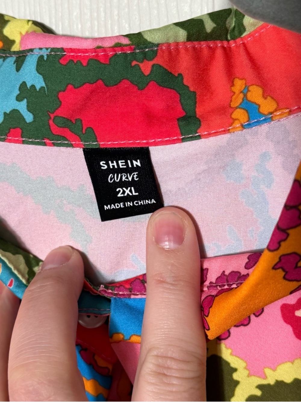 SHEIN Colorful Floral Print Button-Up Shirt in Pink, Red & Blue - Picture 3 of 4